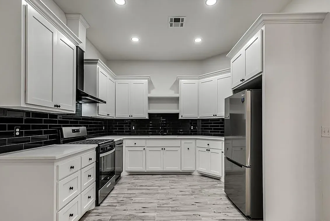 5113 Brooke Rd — Photo 2