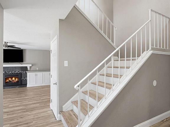 4th image of 3621 Coye Oak Dr