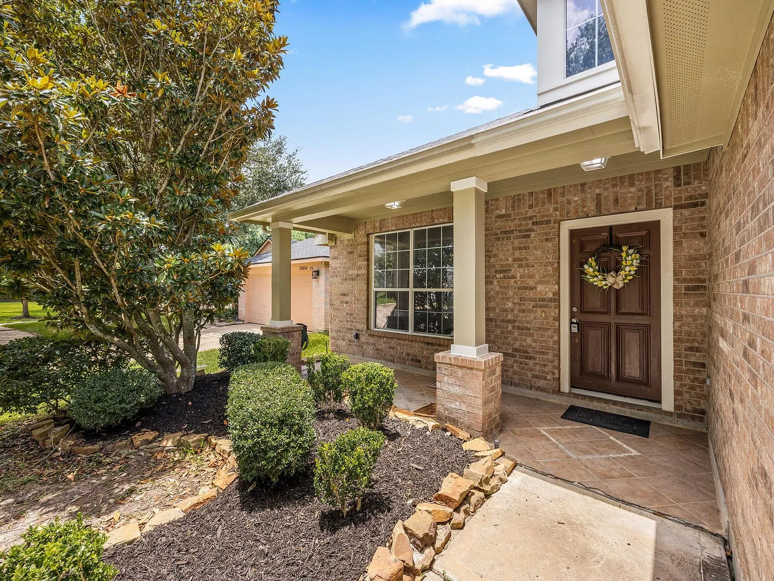 3 bed, 2.0 bath, 2254 sqft, $2,450 — Photo 4