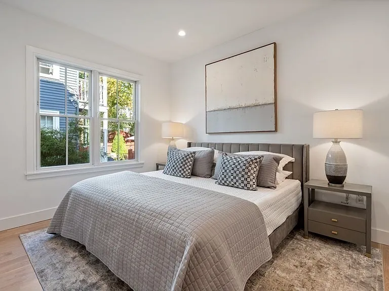 27 Saxton St #1 — Photo 6