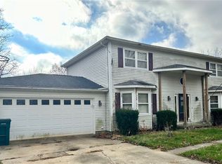 2023 Solar Ave, Decatur, IL 62526