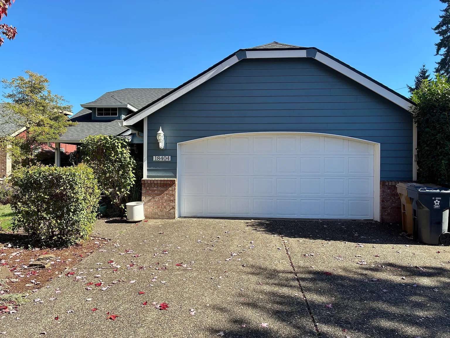 18404 SW 135th Ter — Photo 2