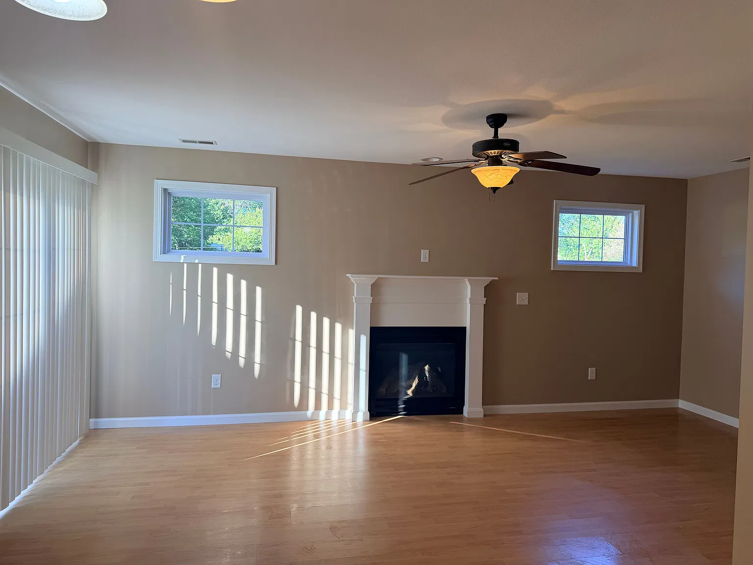 3 bed, 2.5 bath, 1525 sqft, $1,800 — Photo 4