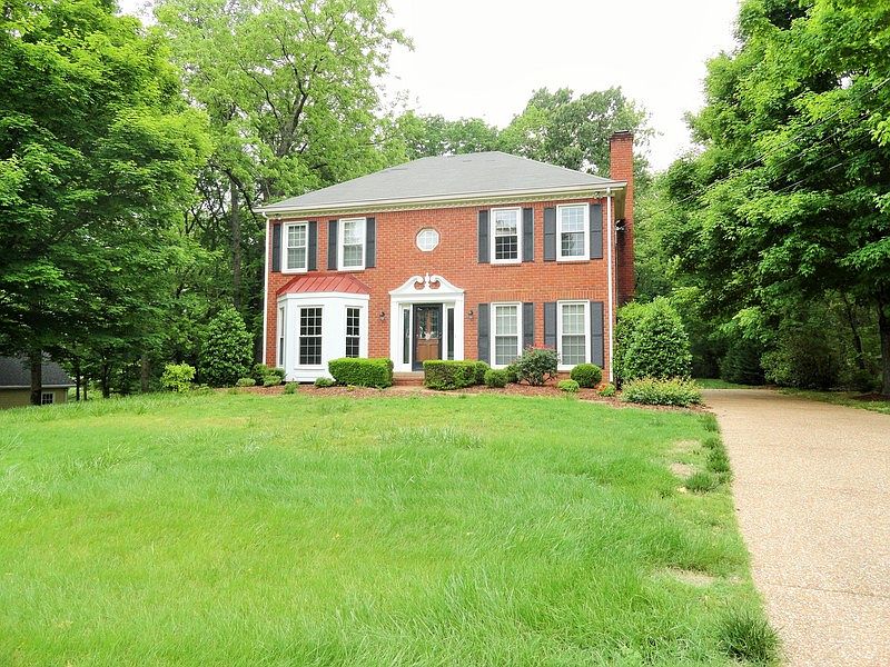 Move in ready Colonial Home in Brentwood
						:
						Beautiful trees surround this newly remodeled home.
