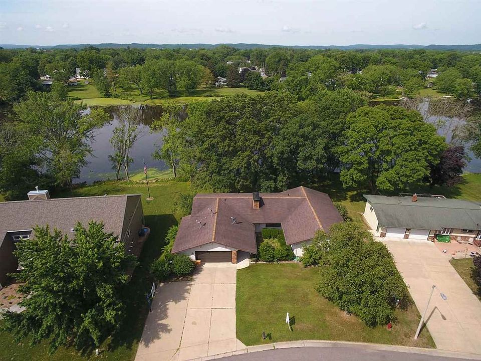 114 W Monroe St, Mauston, WI 53948 Zillow