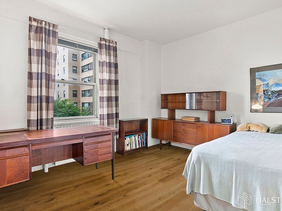 2nd image of 7 Fordham Hill Oval APT 3C