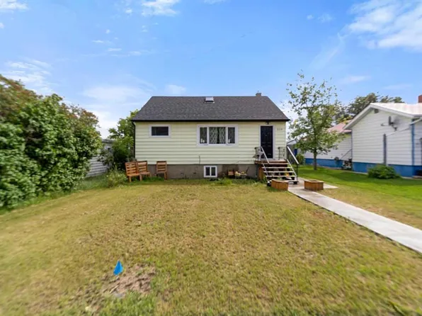 5219 50th Ave, Camrose, AB T4V 0T1
