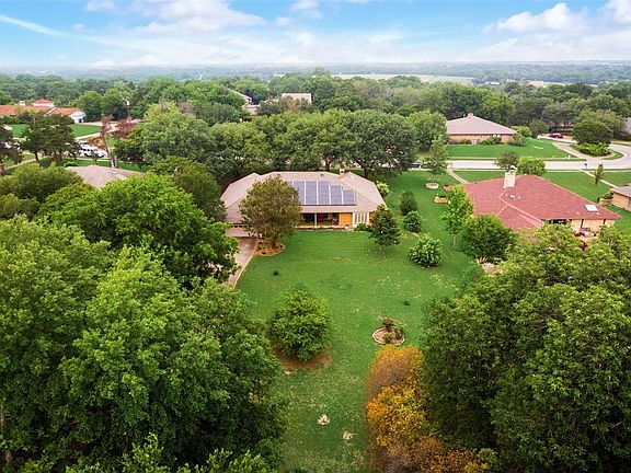 5th image of 361 Creekwood Dr