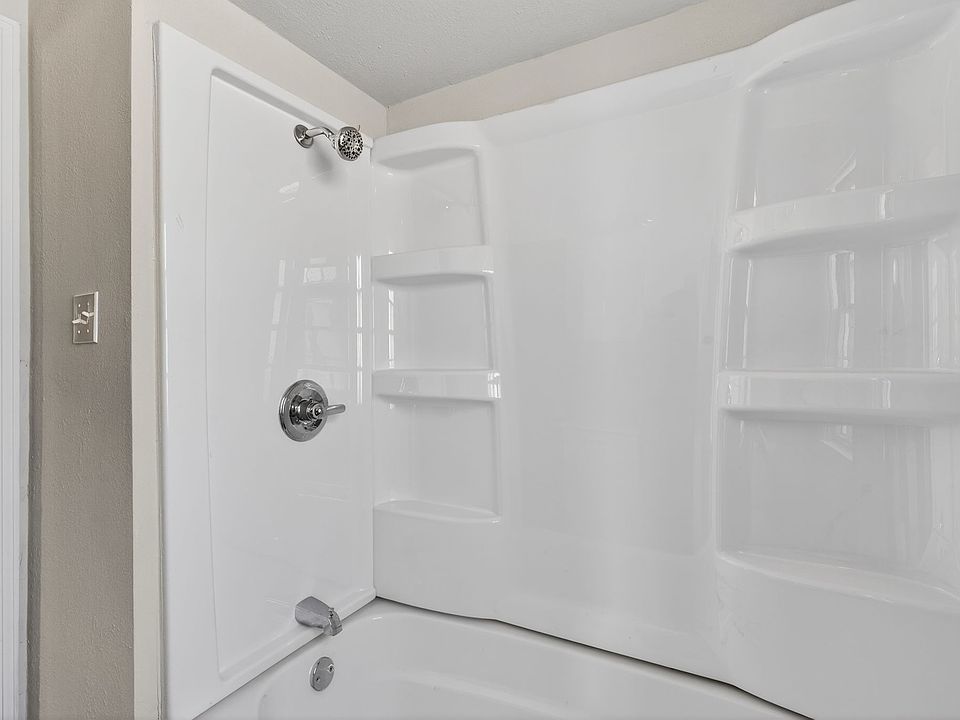 1st image of 6713 Kenwood Dr