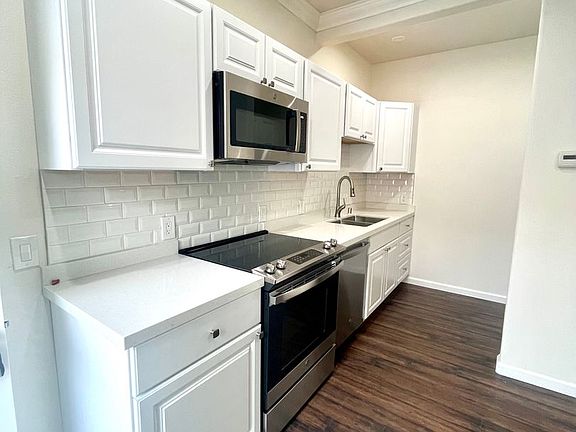 3rd image of 845 Garnet Ave #845B