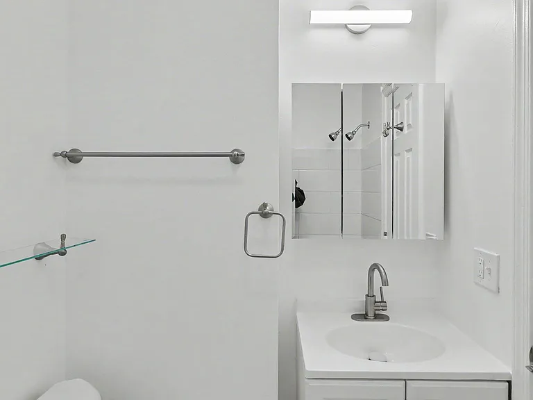 1028 Kenyon St NW — Photo 13