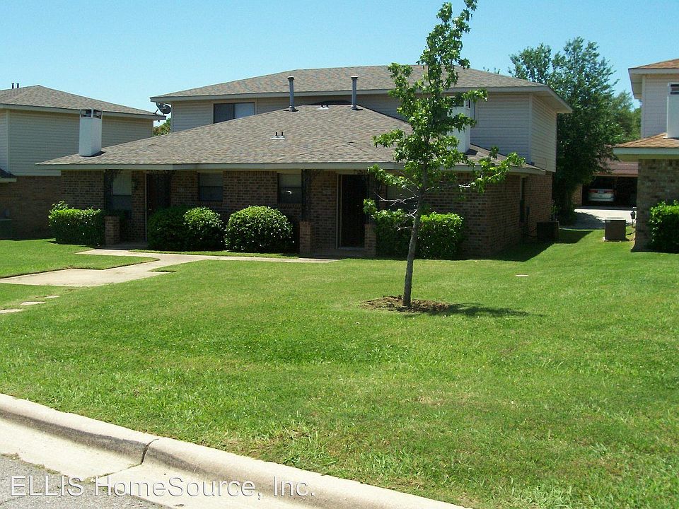 1st image of 2418 W Northgate Dr