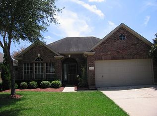 4726 Silverlake Dr, Sugar Land, TX 77479