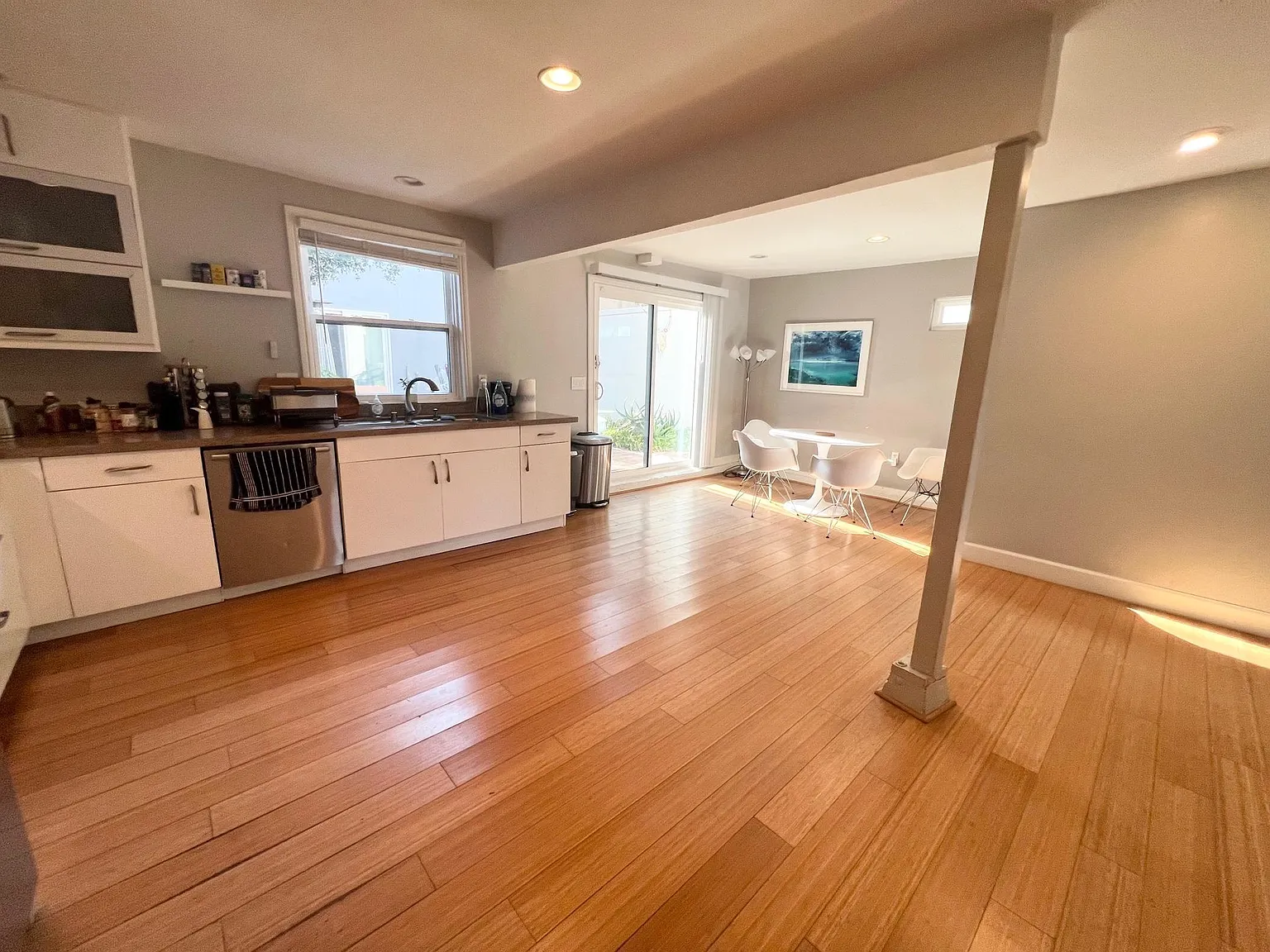 719 Ocean Front Walk — Photo 3