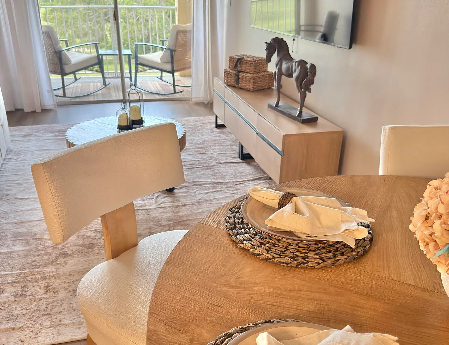 2060 Greenview Shores Blvd — Photo 1