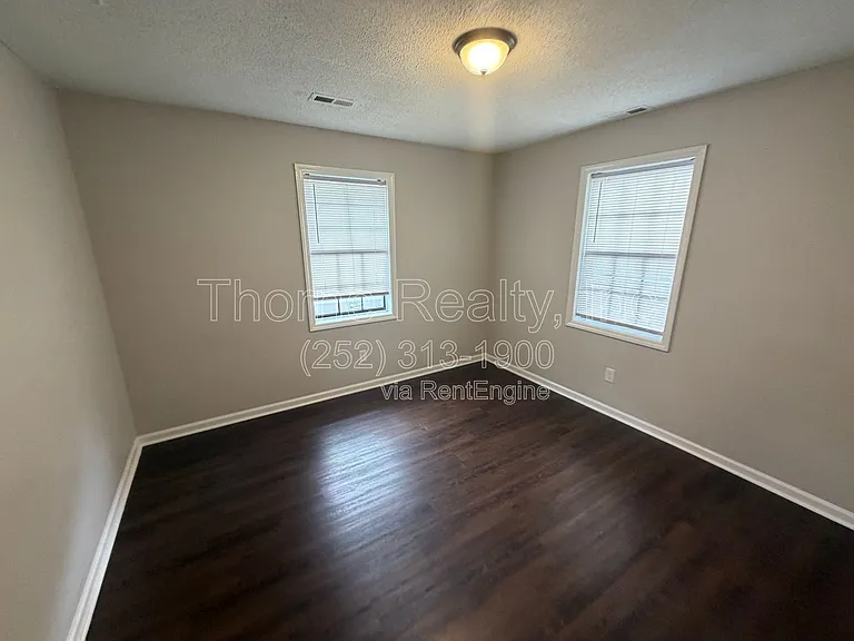 600 S Vyne St #F — Photo 12