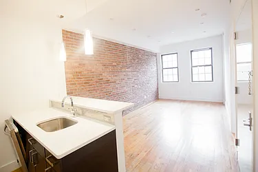 Rented by Hudson Real Estate International LLC