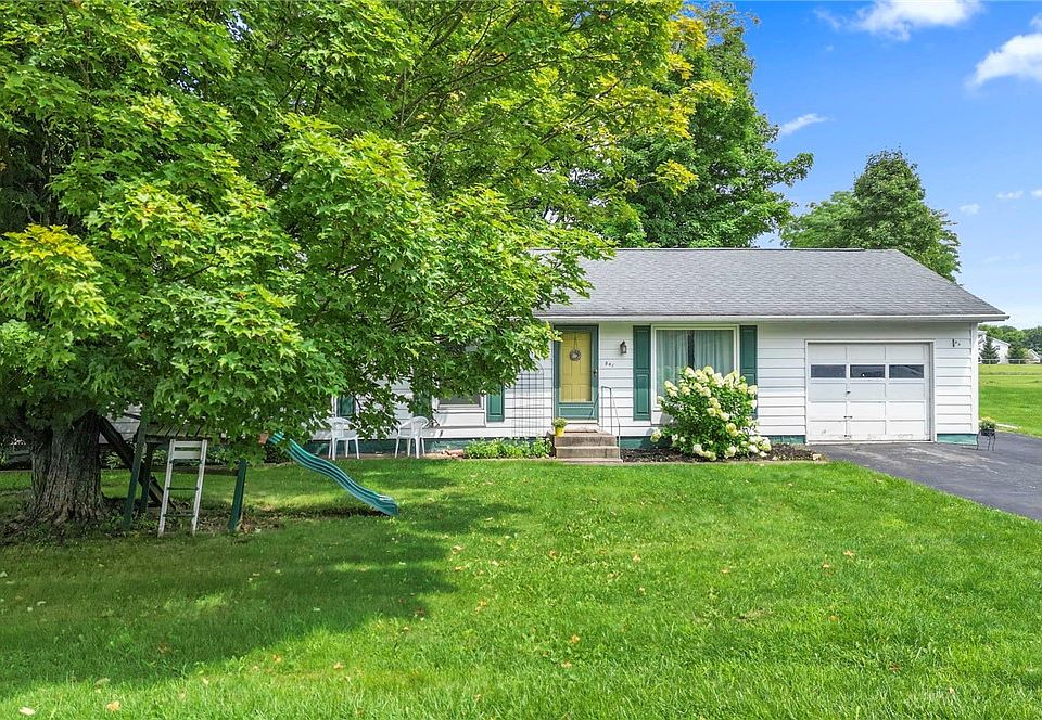 1st image of 841 N Lamont Dr
