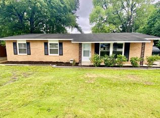 2112 Airport Thruway, Columbus, GA 31904