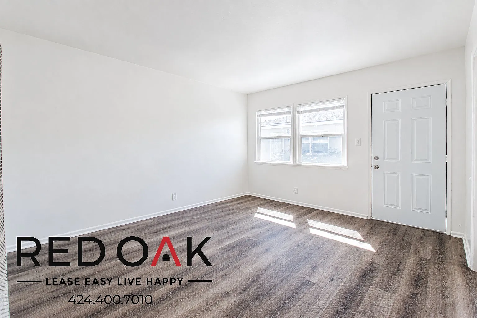 ~1 Month Free~ Luminous 1-Bed With Open Floor Plan And Hardwood-Style Floors ~ In West Carson! — Photo 3