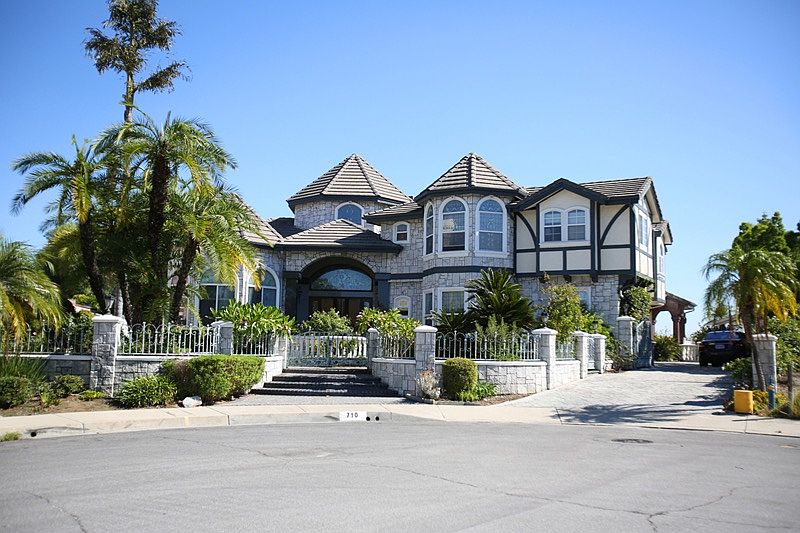 1st image of 710 Arabian Ln