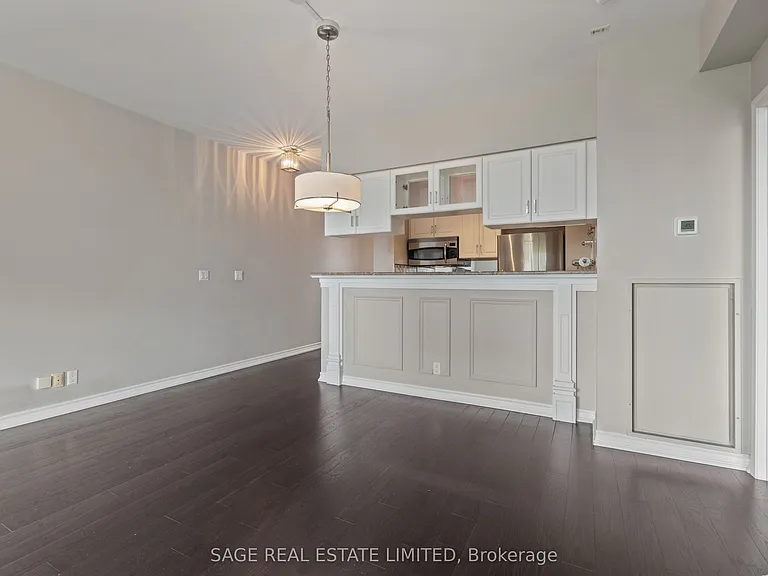 1 Deer Park Cres #803 — Photo 24