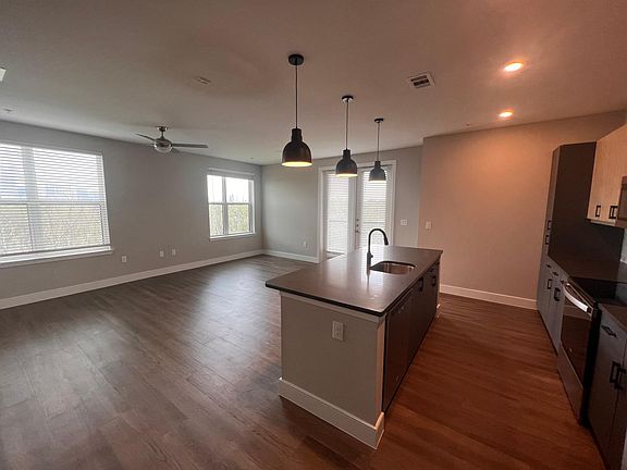 5th image of 1615 Evergreen Ave #2