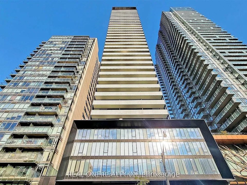 28 Wellesley St E #2710