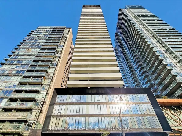 28 Wellesley St E, Toronto, ON
