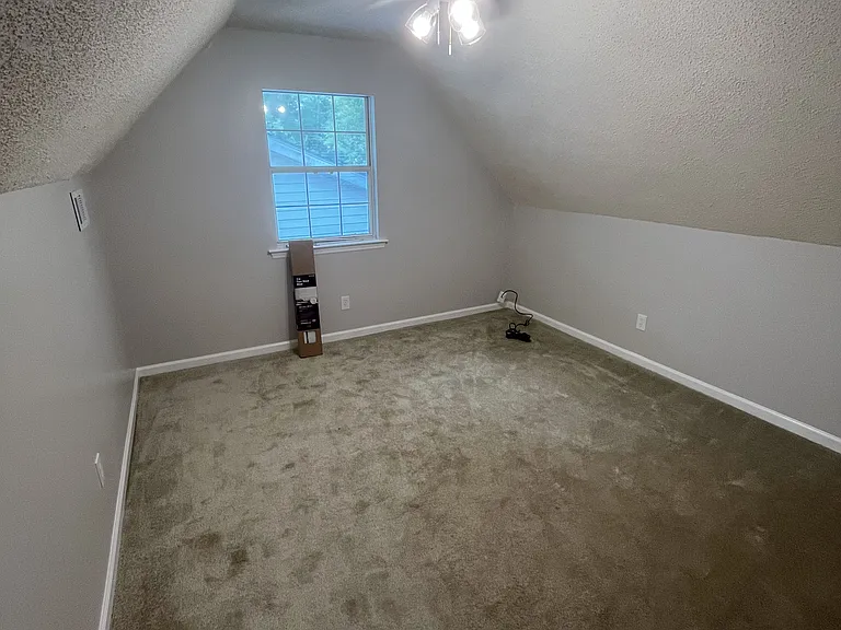7322 Albert St — Photo 19