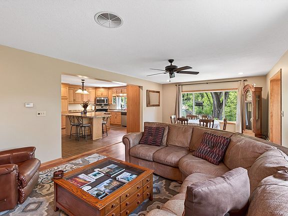 4th image of 9551 Riverview Rd