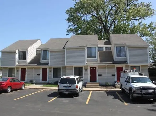 8305 Santa Fe Dr, Overland Park, KS 66212