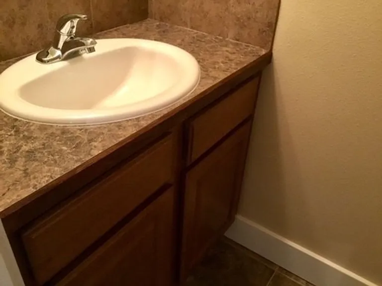 9846 W Rosecroft Ct — Photo 8