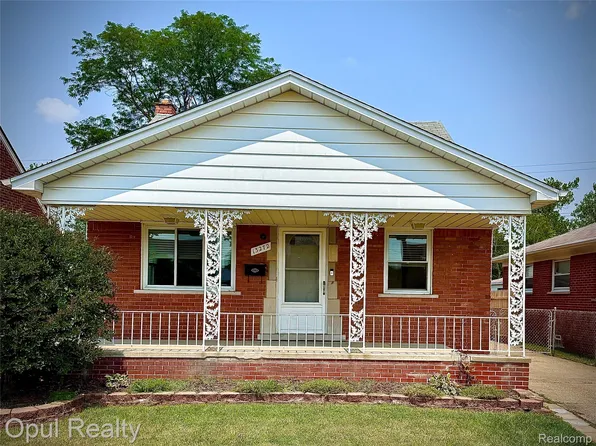 13272 Callender St, Southgate, MI 48195