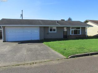 2364 High St, Reedsport, OR 97467