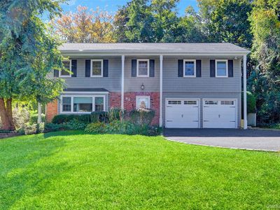 82 Barry Lane, Syosset, NY, 11791