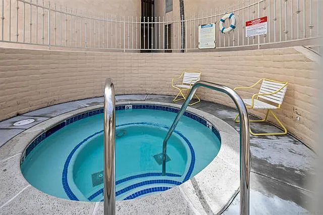 1 bed, 713 sqft, $3,175 — Photo 4