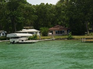 742 E Gull Lake Dr, Augusta, MI 49012