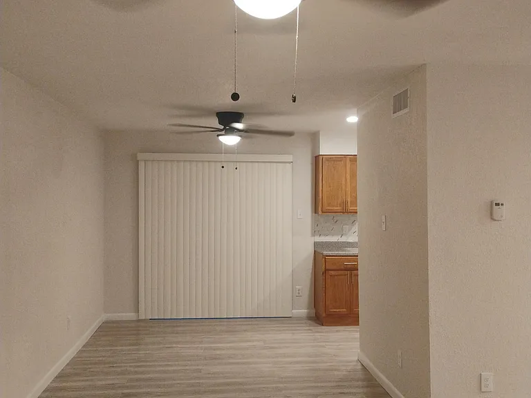 10508 Ashwood Dr #D — Photo 7
