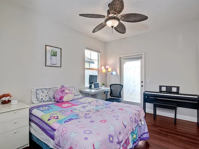 16471 Calloway Dr — Photo 17