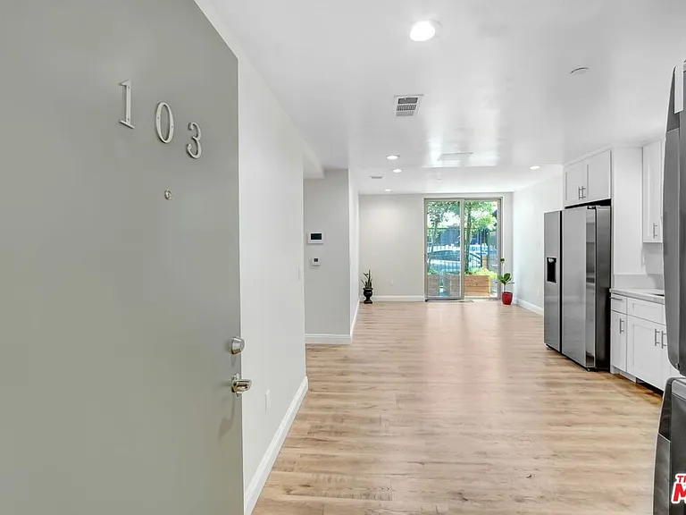 11753 Iowa Ave #103 — Photo 2