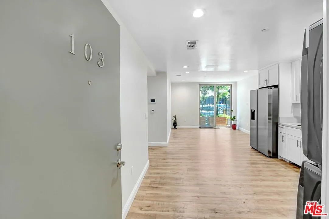 Building Photo - 11753 Iowa Ave #103