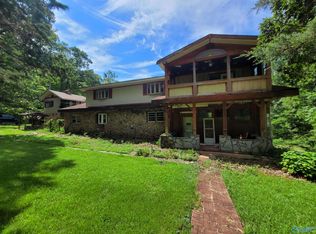 1934 Signal Point Rd, Guntersville, AL 35976