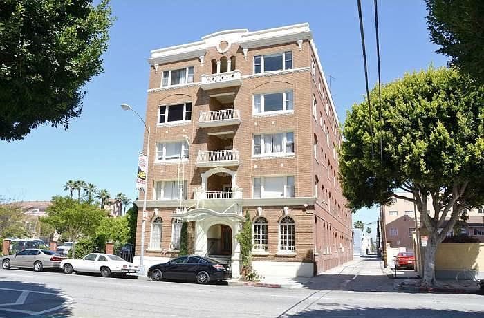 1st image of 325 W 3rd St #208A