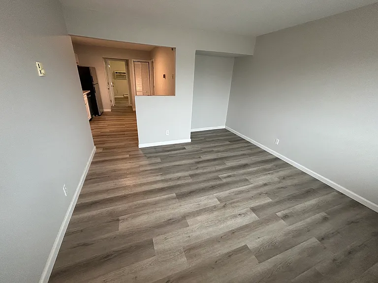 2356 McCausland Ave #6 — Photo 9