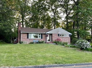 11 Fox Farms Rd, Northampton, MA 01062