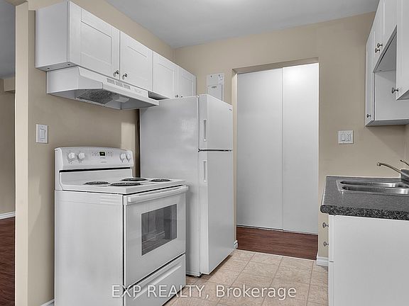 2nd image of 4663 Huron St Unit 1