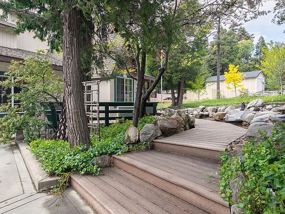 2nd image of 392 Hartman Cir