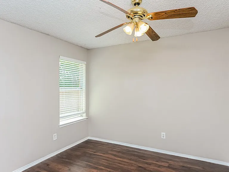 4553 Wheatland Dr — Photo 13