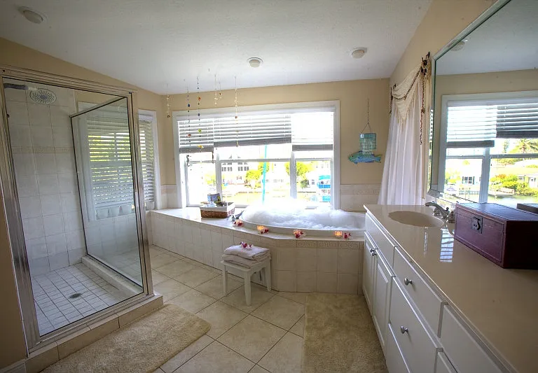 225 140th Ave E #A — Photo 11